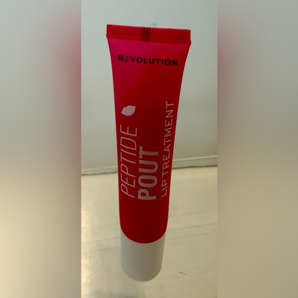 Revolution Peptide Pout Lip Treatment - Lip Balm &Plumping